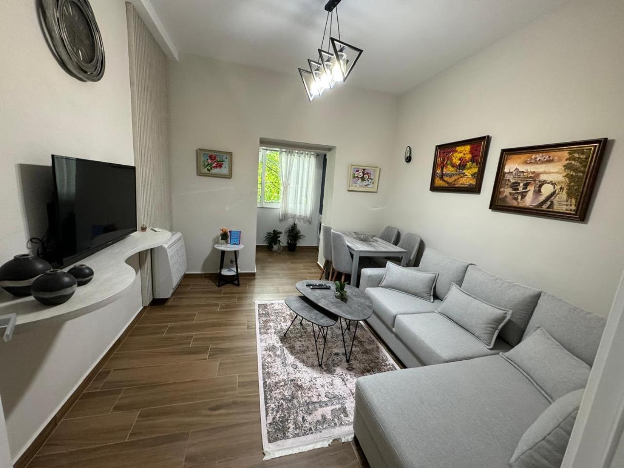 Ami Blloku Apartament Tirana Bagian luar foto